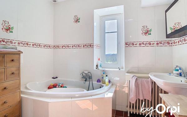 Maison à vendre    8 pièces • 213 m2 Arpheuilles-Saint-Priest