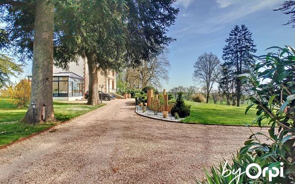 Maison à vendre    8 pièces • 213 m2 Arpheuilles-Saint-Priest