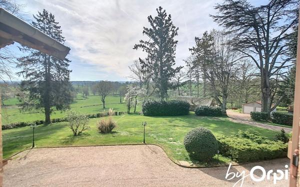 Maison à vendre    8 pièces • 213 m2 Arpheuilles-Saint-Priest