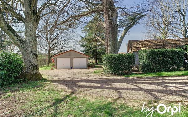 Maison à vendre    8 pièces • 213 m2 Arpheuilles-Saint-Priest