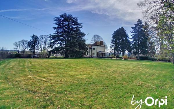 Maison à vendre    8 pièces • 213 m2 Arpheuilles-Saint-Priest