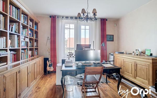 Maison à vendre    8 pièces • 213 m2 Arpheuilles-Saint-Priest