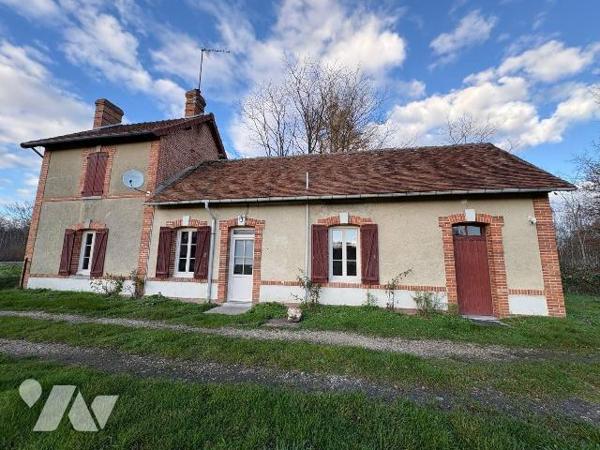 Nichée au c?ur de la Sologne, à Salbris, cette propriété vous invite à découvrir un lieu où la ...