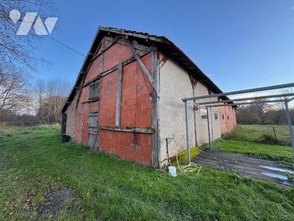 Nichée au c?ur de la Sologne, à Salbris, cette propriété vous invite à découvrir un lieu où la ...