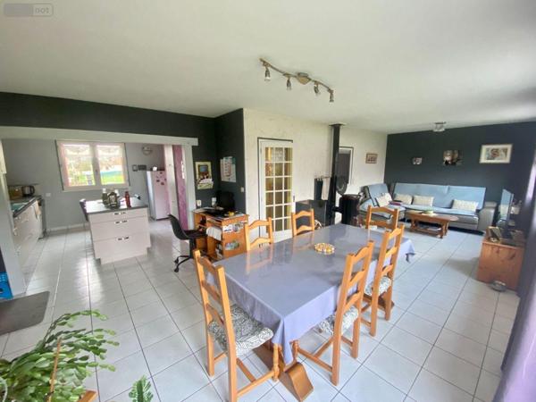 Maison à vendre à Cérans-Foulletourte dans la Sarthe (72330), ref : 72122-1418