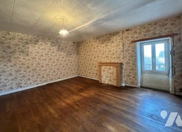 MAISON ANCIENNE A RESTAURER 