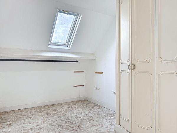 Immeuble à vendre à Briec - local commercial loué et appartement T4 loué avec cave