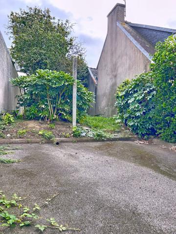 Immeuble à vendre à Briec - local commercial loué et appartement T4 loué avec cave