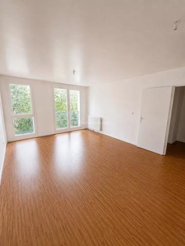 Vente                                                      Appartement
                        
                     2 pièces                      45 m2                     à Pierrefitte-sur-Seine