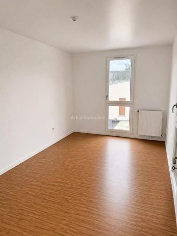Vente                                                      Appartement
                        
                     2 pièces                      45 m2                     à Pierrefitte-sur-Seine