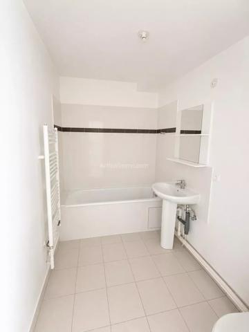 Vente                                                      Appartement
                        
                     2 pièces                      45 m2                     à Pierrefitte-sur-Seine