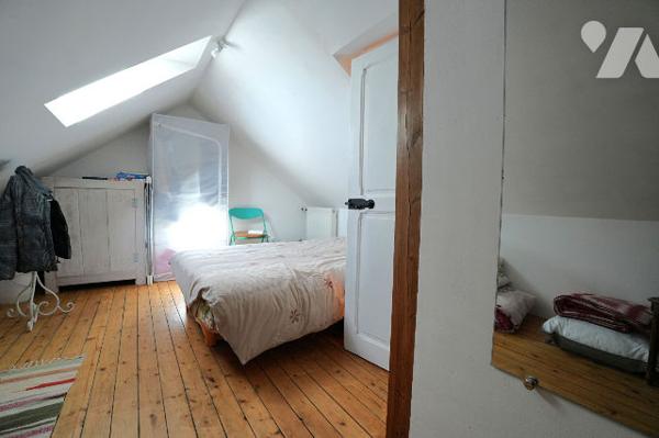 MAISON 2 ou 3 CHAMBRES AVEC BUREAU, JARDIN, VERANDA ET CAVE