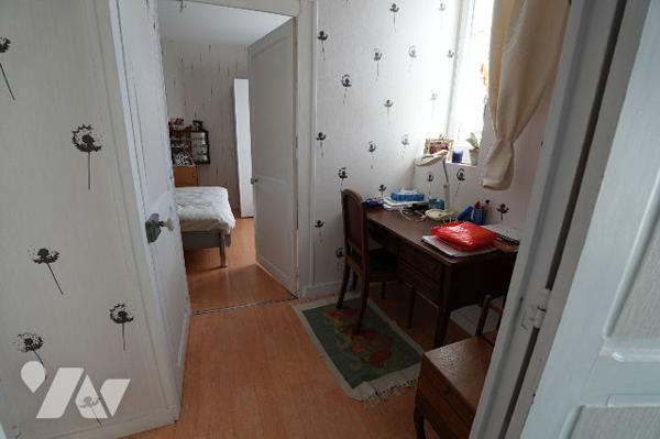 MAISON 2 ou 3 CHAMBRES AVEC BUREAU, JARDIN, VERANDA ET CAVE