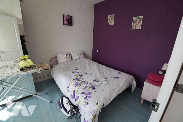 MAISON 2 ou 3 CHAMBRES AVEC BUREAU, JARDIN, VERANDA ET CAVE