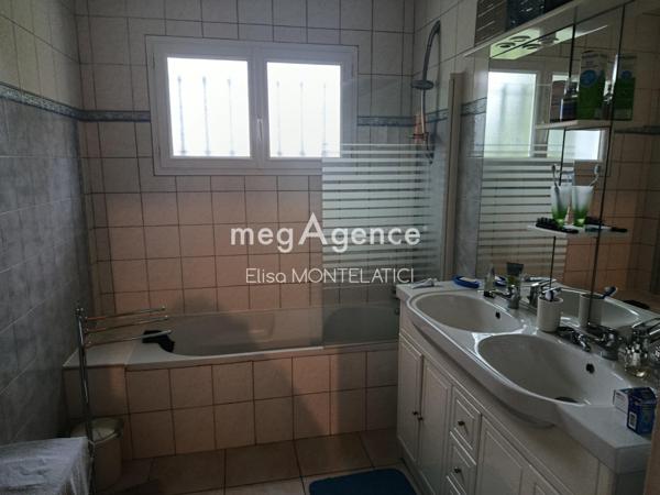 Maison à COUTRAS, 33230 - 5 pièces 135m²