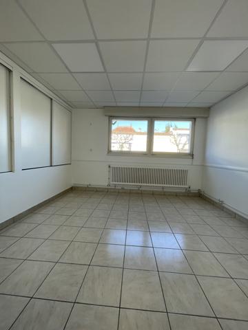 SAINTES CENTRE VILLE RIVE DROITE