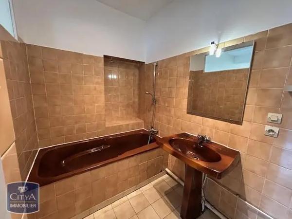 Appartement à louer 2 pièces 40m² Villefranche-sur-Saône (69400)
