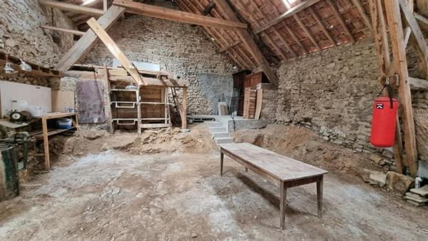 Maison 147 m² Mayet de Montagne avec grange 150 m²