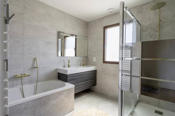 Maison moderne 4 chambres à Mérignac, 110 m²