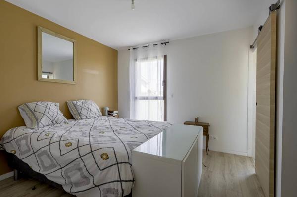 Maison moderne 4 chambres à Mérignac, 110 m²