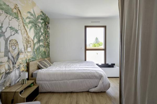 Maison moderne 4 chambres à Mérignac, 110 m²
