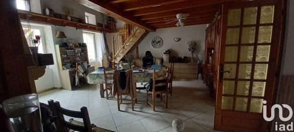 Maison 5 pièces de 202 m² à Mirambeau (17150)