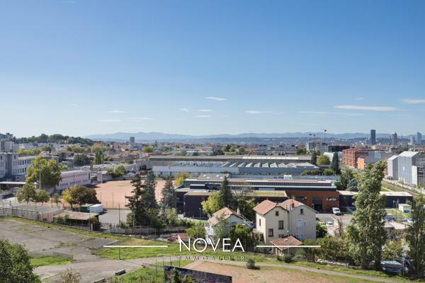 Grand appartement T3 - très lumineux avec loggia - Villeurbanne