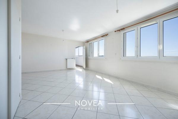 Grand appartement T3 - très lumineux avec loggia - Villeurbanne