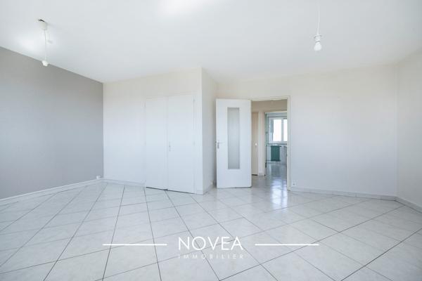 Grand appartement T3 - très lumineux avec loggia - Villeurbanne