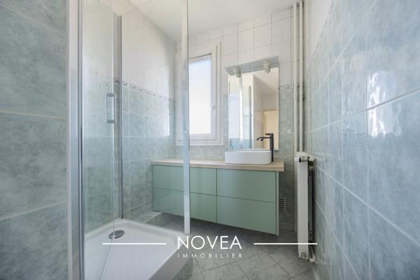 Grand appartement T3 - très lumineux avec loggia - Villeurbanne