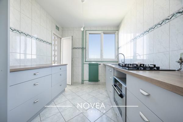 Grand appartement T3 - très lumineux avec loggia - Villeurbanne
