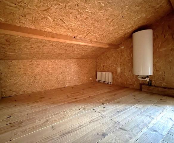LAROQUE TIMBAUT - Maison en pierre de 123 m² avec 3 chambres et dépendance sur terrain clôturé d'environ de 930 m²