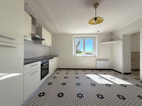 LAROQUE TIMBAUT - Maison en pierre de 123 m² avec 3 chambres et dépendance sur terrain clôturé d'environ de 930 m²