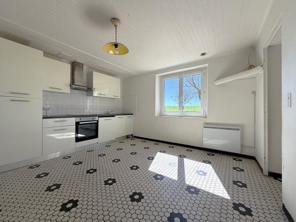 LAROQUE TIMBAUT - Maison en pierre de 123 m² avec 3 chambres et dépendance sur terrain clôturé d'environ de 930 m²