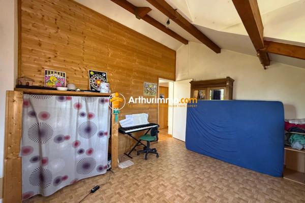 Vente                                                      Maison
                        
                     5 pièces                      122 m2                     à Eygliers