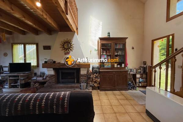 Vente                                                      Maison
                        
                     5 pièces                      122 m2                     à Eygliers