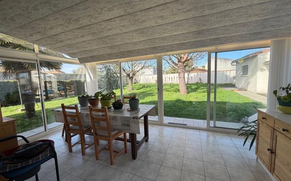 Maison à vendre    3 pièces •  Meschers-sur-Gironde