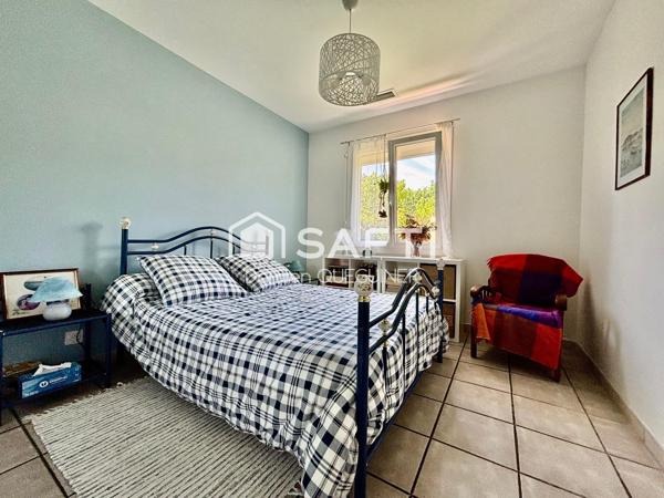 Maison 4 chambres , piscine , beau jardin , garage