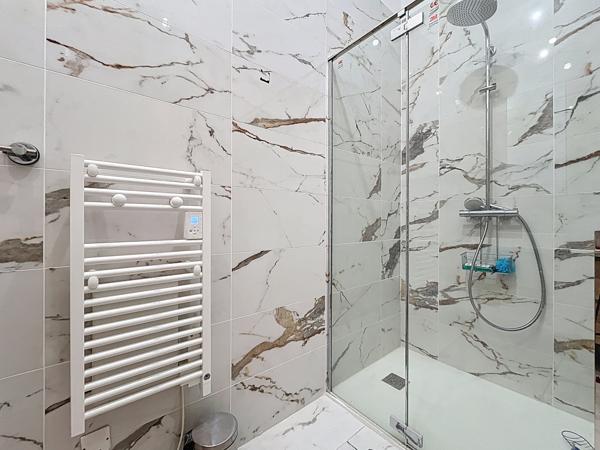 Maison
         4 pièces
        - 112 m² Exclusivité 238 000 € *