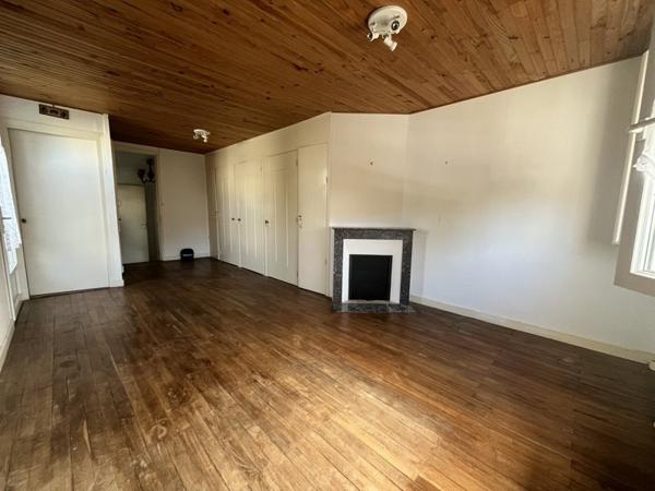 Immeuble à vendre 415 935 € Royan 239 m² DPE F