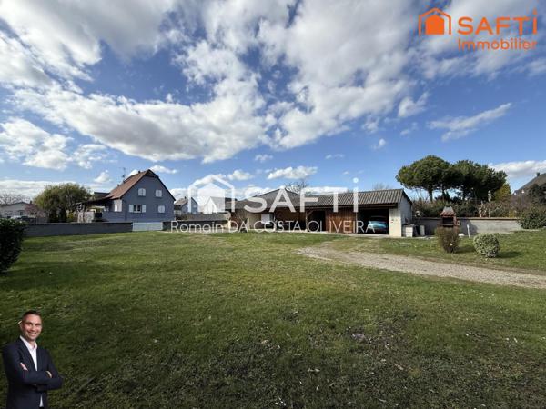 Superbe terrain constructible de 8 ares avec une dépendance, libre de constructeur et hors lotissement !
