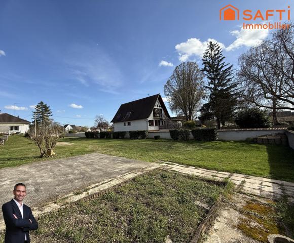 Superbe terrain constructible de 8 ares avec une dépendance, libre de constructeur et hors lotissement !