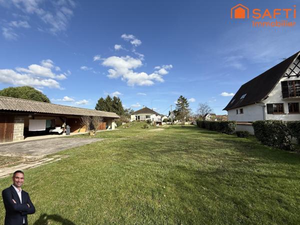 Superbe terrain constructible de 8 ares avec une dépendance, libre de constructeur et hors lotissement !