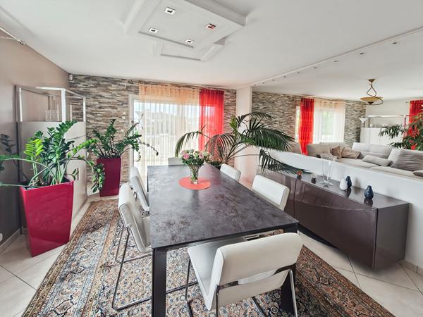 Magnifique propriété de 184 m² avec sous-sol total