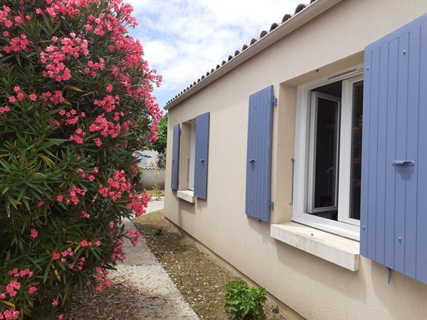 À quelques pas de la plage de Matha - Grande maison familiale au calme, au coeur du village