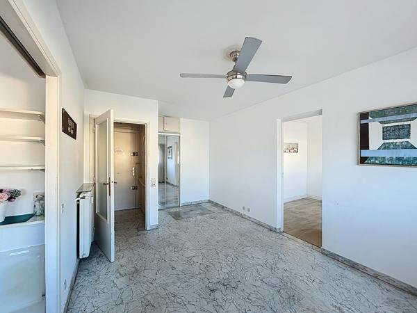 Grand 2 pièces - Bas Carnot - 2 caves - 1 stationnement