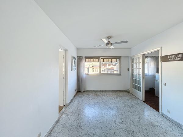 Grand 2 pièces - Bas Carnot - 2 caves - 1 stationnement