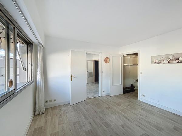 Grand 2 pièces - Bas Carnot - 2 caves - 1 stationnement