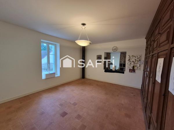 MAISON MAITRE 5ch +Rivière +Jardin +65m² à rénover