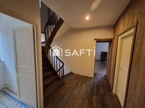 MAISON MAITRE 5ch +Rivière +Jardin +65m² à rénover